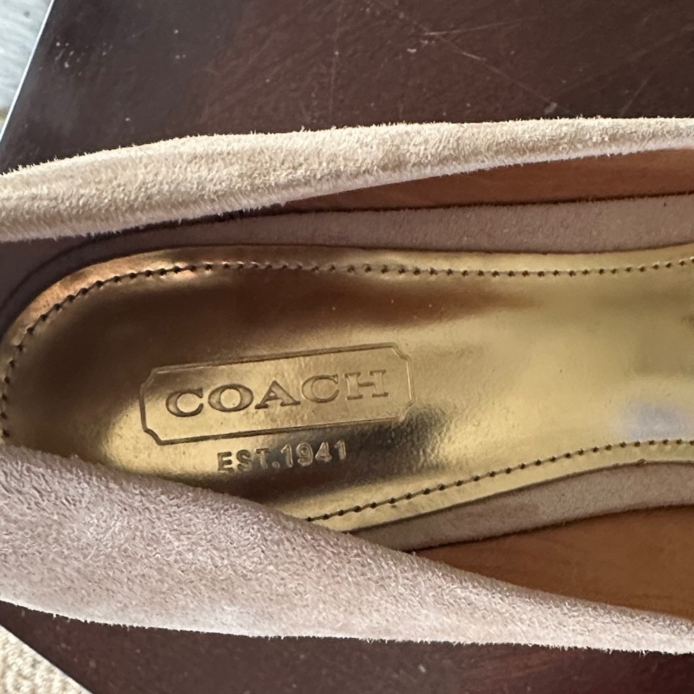 Coach Suede Pumps 7.5 - Picture 10 of 11